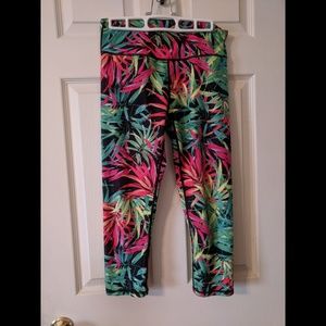 Fabletics workout capri pant